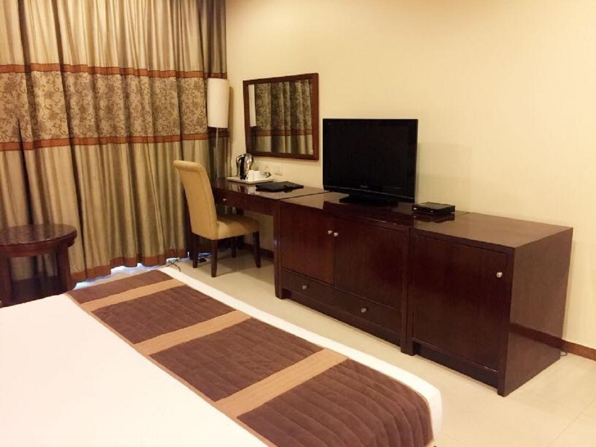 Hotel Vista New Delhi Exterior photo